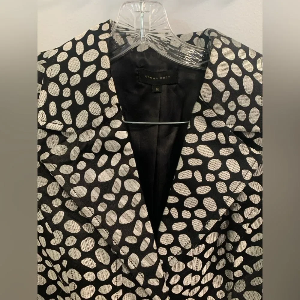 Chic Black Lined Beautiful Patterned Women's Blazer Classic Design - Picture 4 of 11